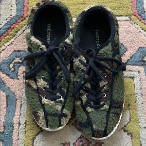 Tretorn Nylite Sneakers in Camo Faux Shearling